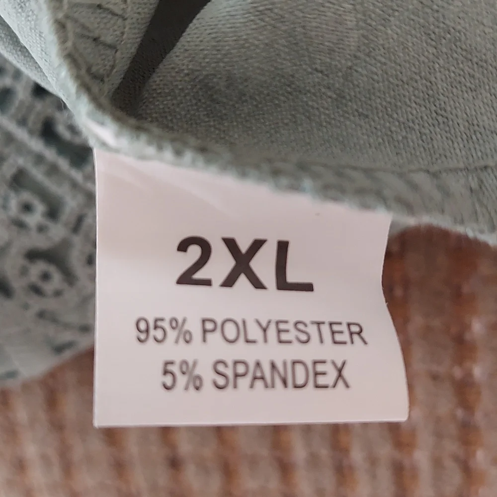 New. Elegant blouse. Size 2XL - Picture 6 of 6